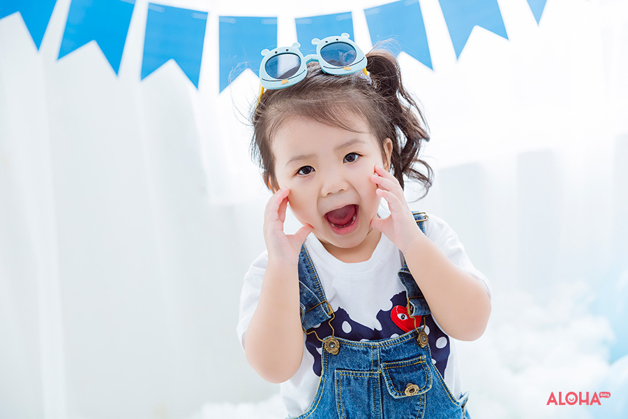 album ảnh bé tường vy